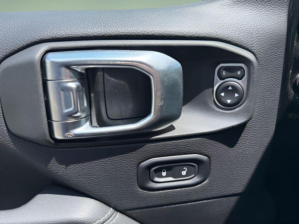 used 2022 Jeep Wrangler Unlimited car, priced at $33,811