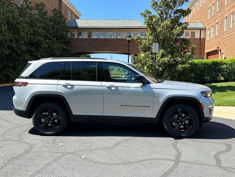 new 2024 Jeep Grand Cherokee car, priced at $47,212