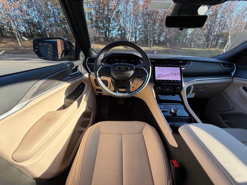 new 2025 Jeep Grand Cherokee car, priced at $46,536