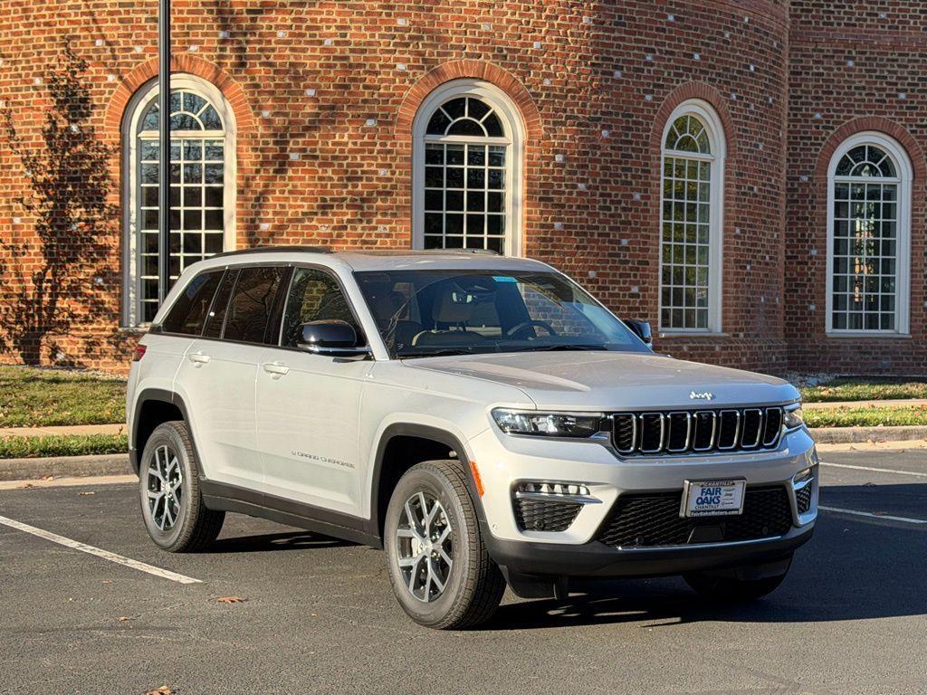 new 2025 Jeep Grand Cherokee car, priced at $46,536