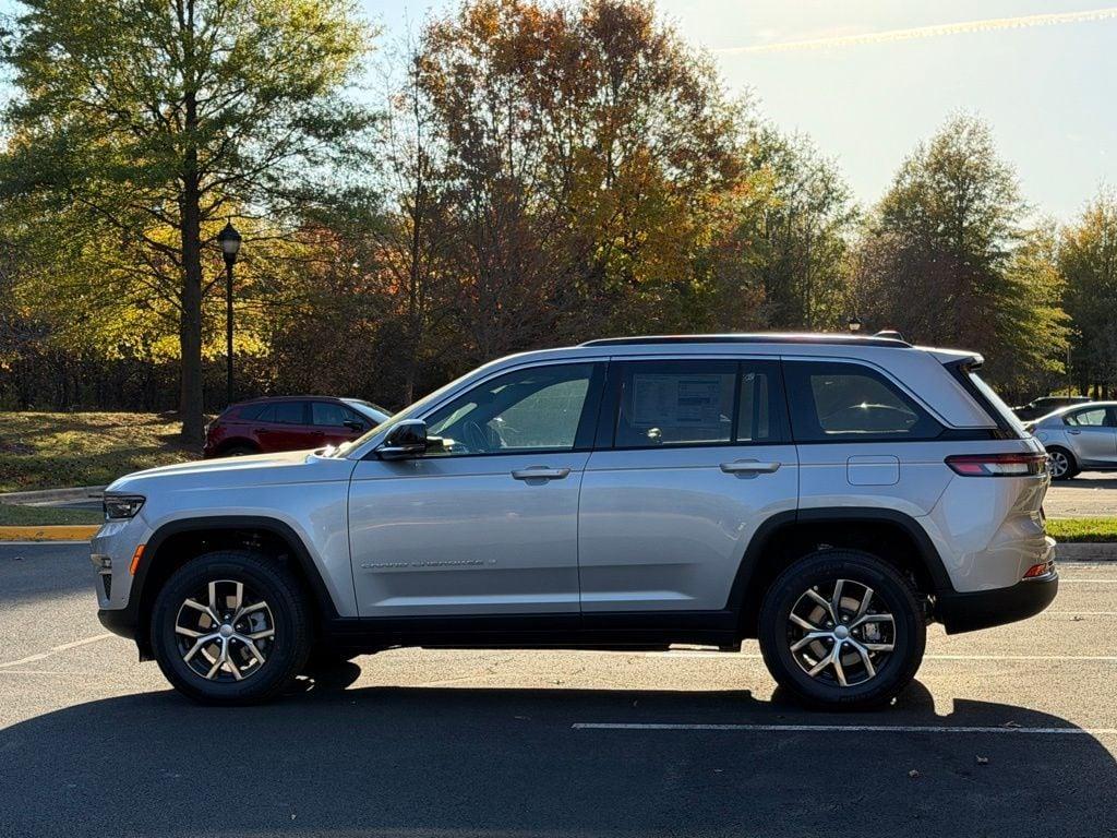 new 2025 Jeep Grand Cherokee car, priced at $46,536
