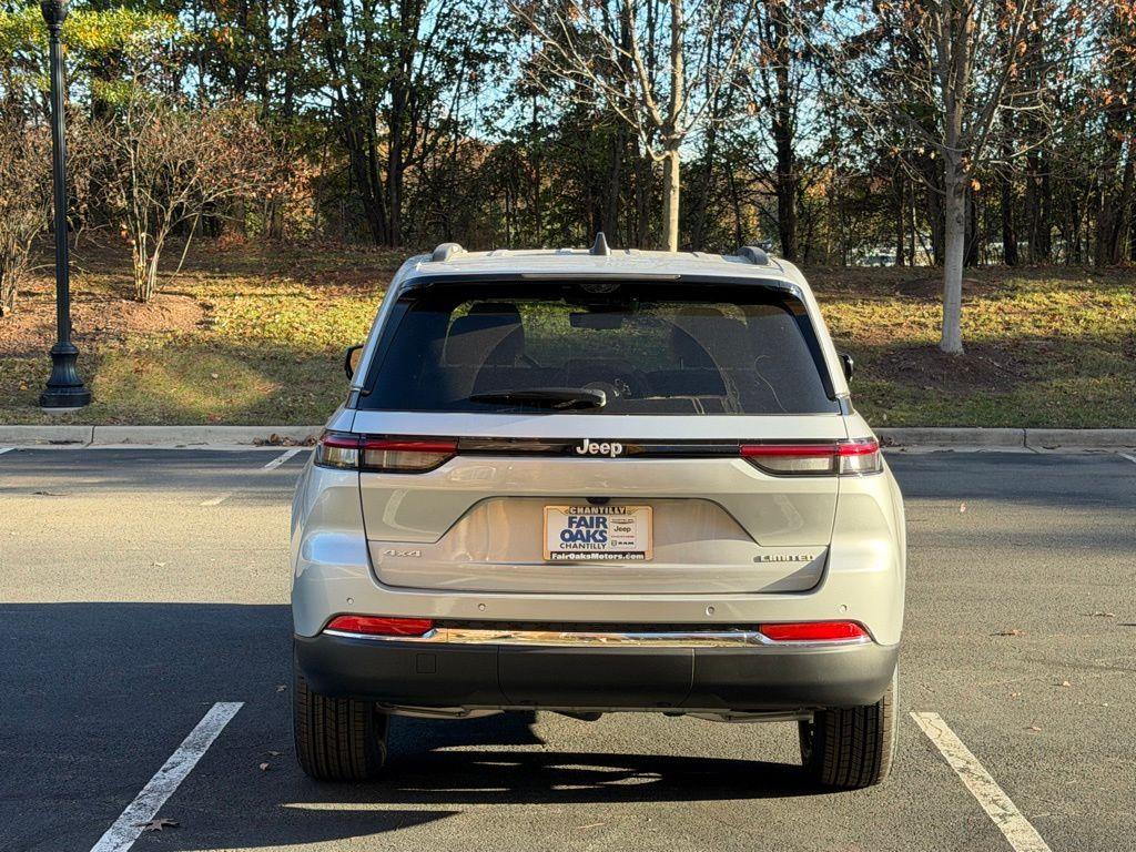 new 2025 Jeep Grand Cherokee car, priced at $46,536