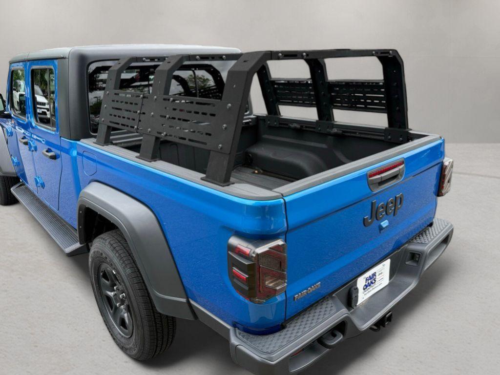 used 2022 Jeep Gladiator car, priced at $27,114