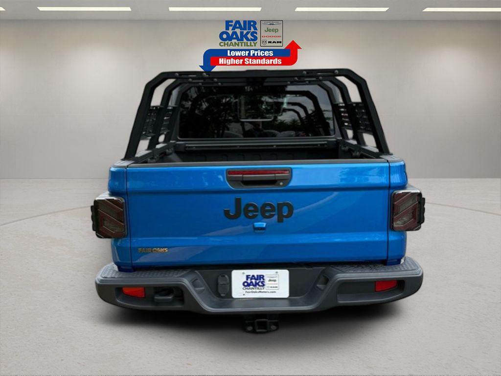 used 2022 Jeep Gladiator car, priced at $27,114