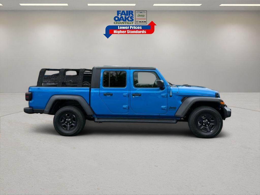used 2022 Jeep Gladiator car, priced at $27,114
