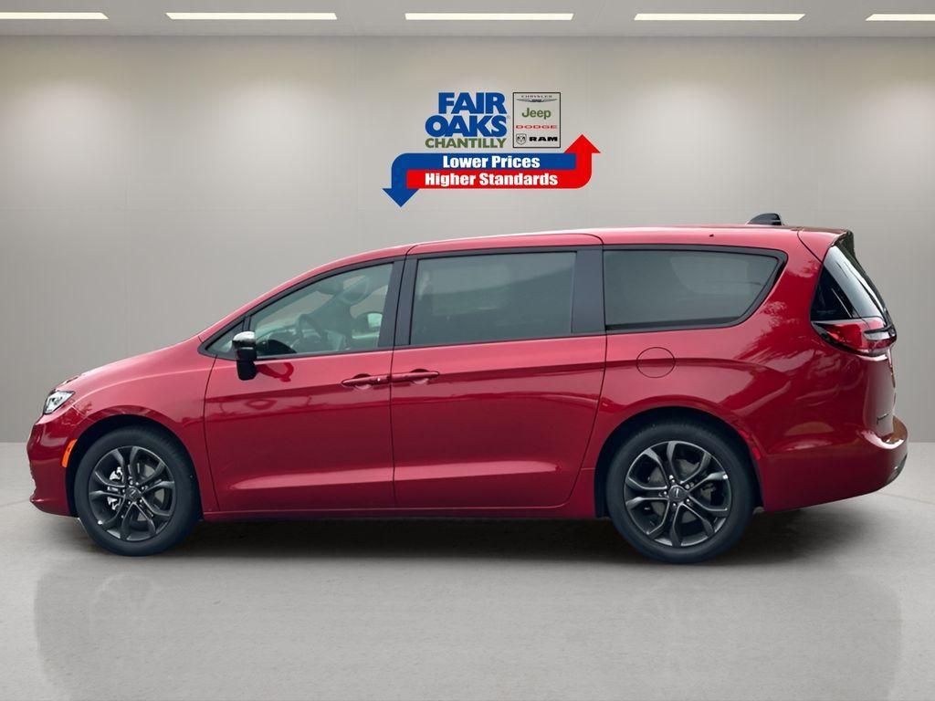 new 2026 Chrysler Pacifica car, priced at $42,795