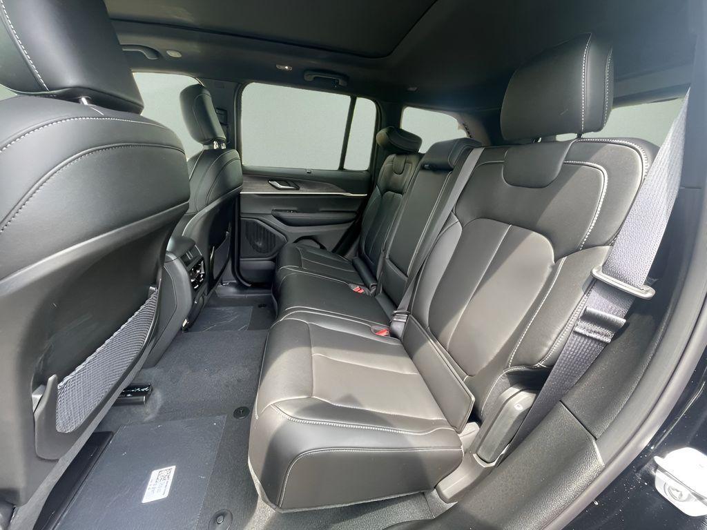new 2025 Jeep Grand Cherokee car, priced at $50,064