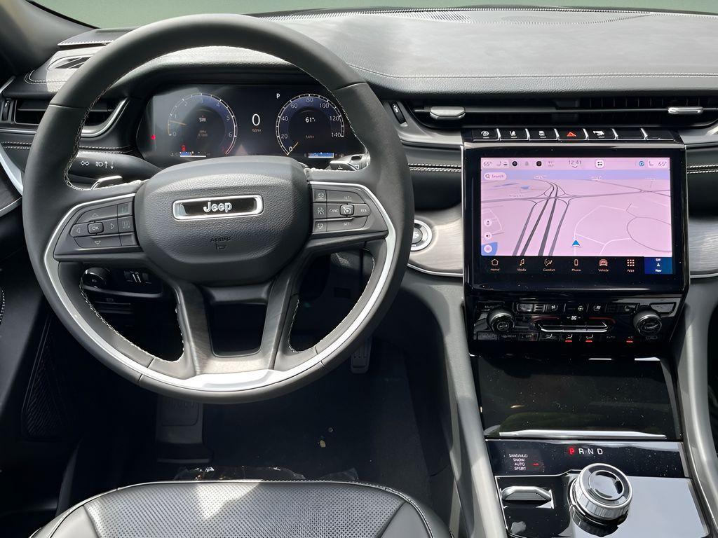 new 2025 Jeep Grand Cherokee car, priced at $50,064