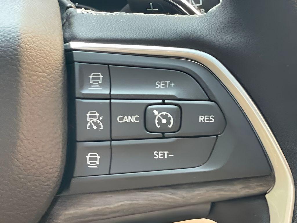 new 2025 Jeep Grand Cherokee car, priced at $49,836