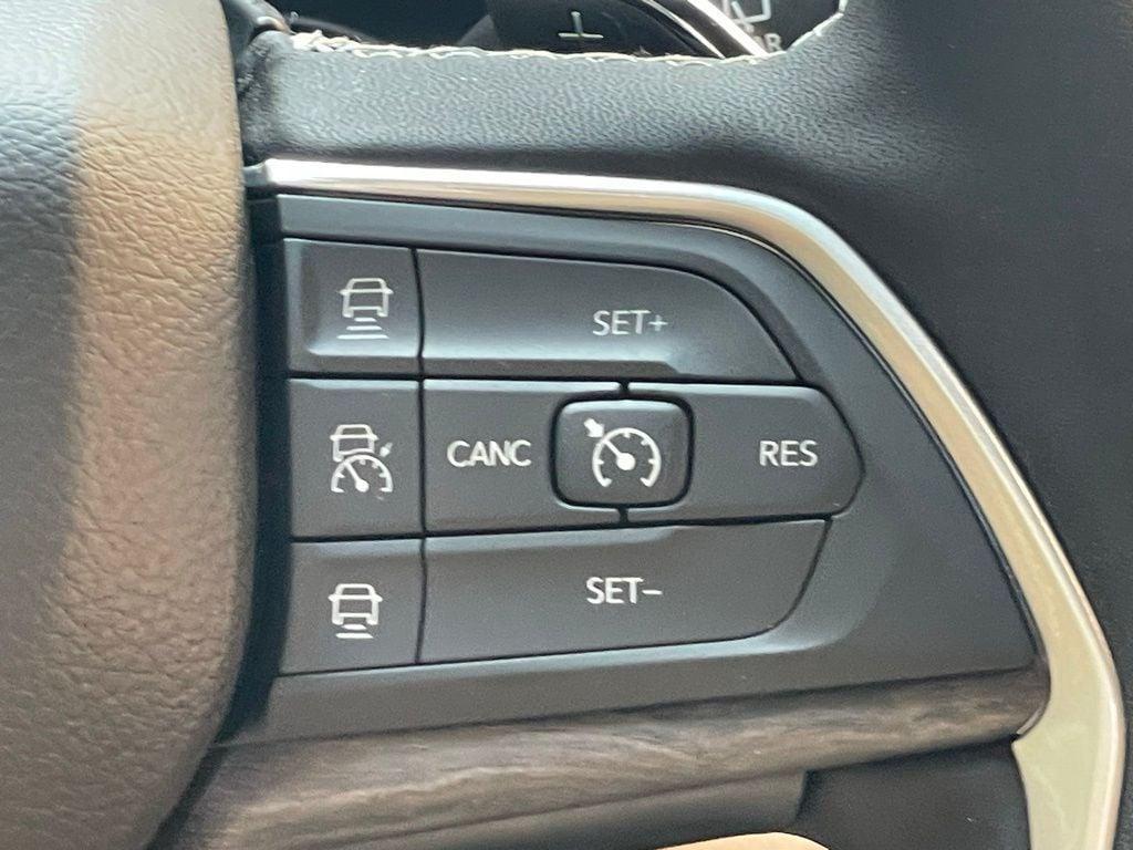 new 2025 Jeep Grand Cherokee car
