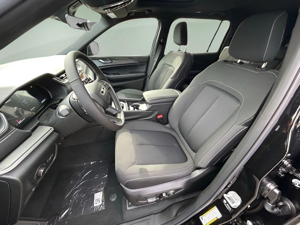 new 2025 Jeep Grand Cherokee L car, priced at $39,897