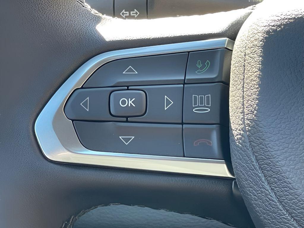 new 2025 Jeep Compass car, priced at $38,842