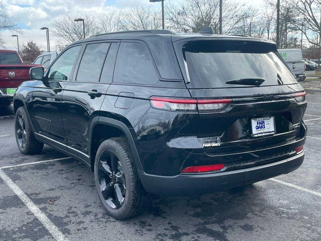 new 2025 Jeep Grand Cherokee car, priced at $51,701