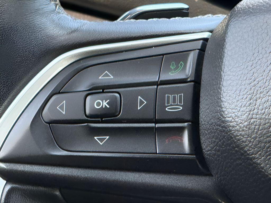 used 2022 Jeep Grand Cherokee L car, priced at $21,198