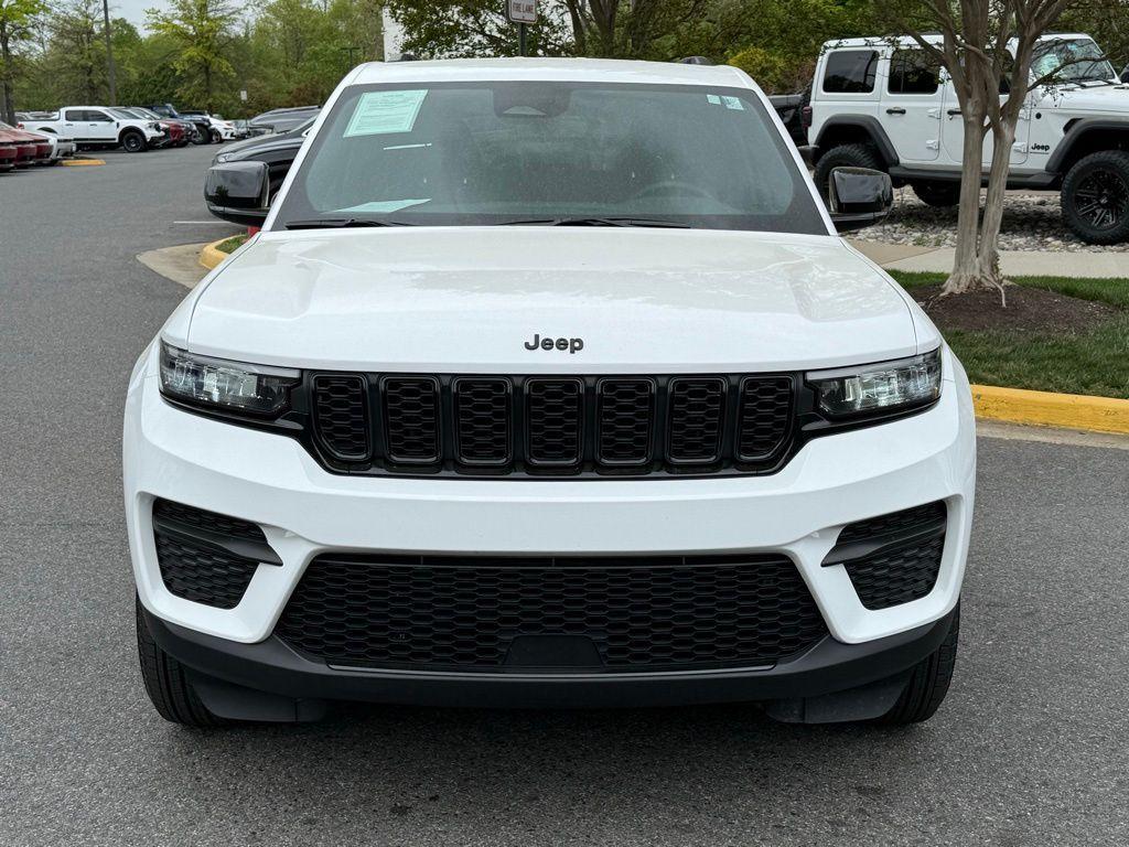 used 2024 Jeep Grand Cherokee car, priced at $33,371