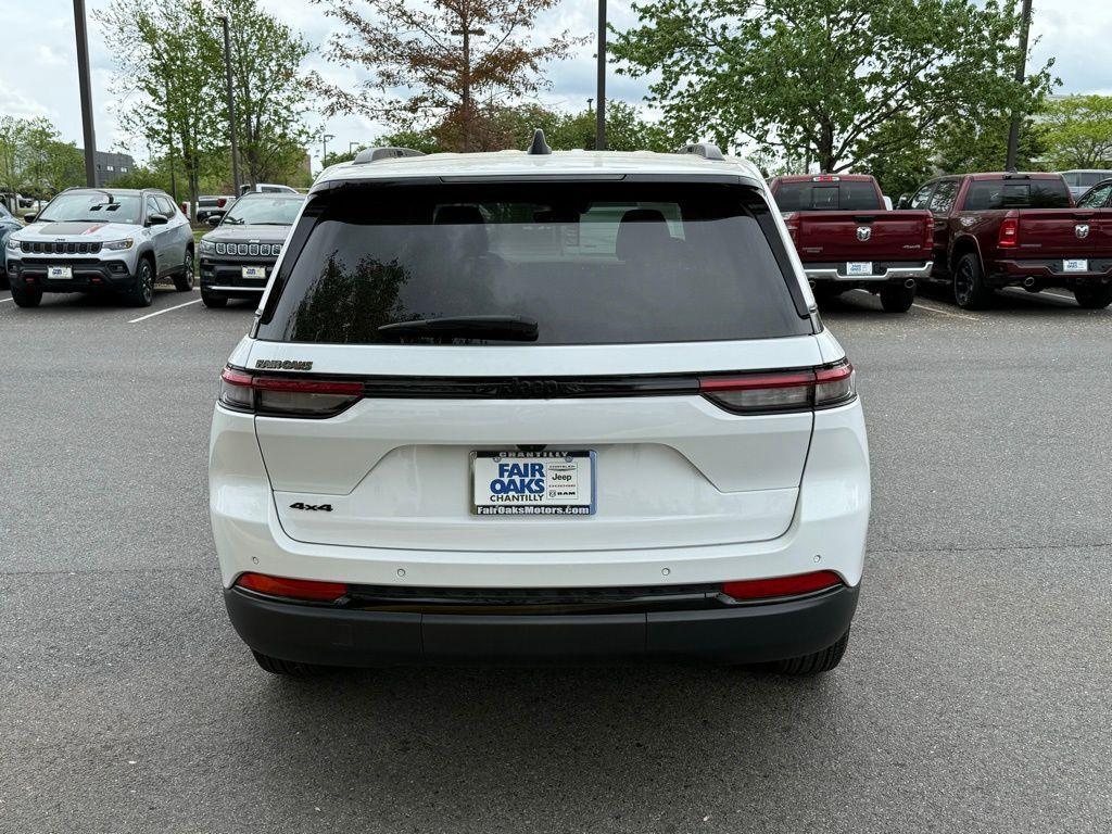 used 2024 Jeep Grand Cherokee car, priced at $33,371