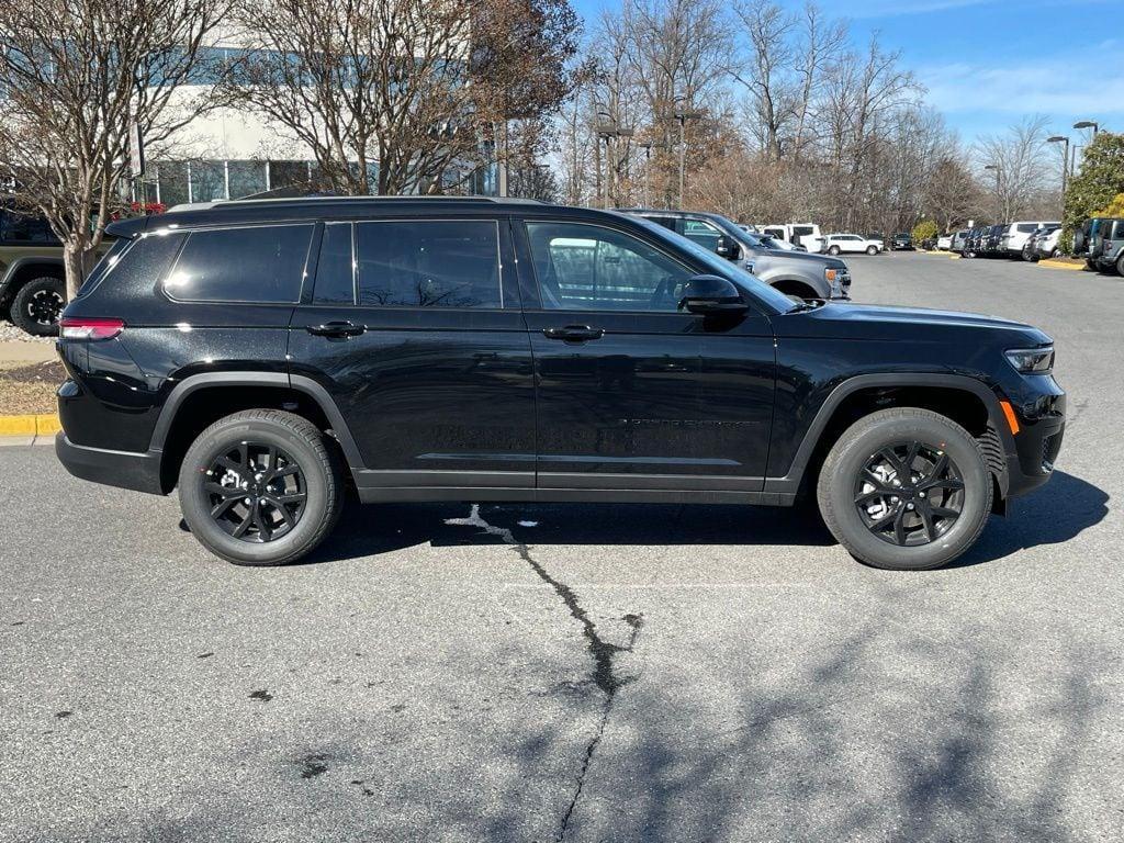 new 2025 Jeep Grand Cherokee L car, priced at $45,361