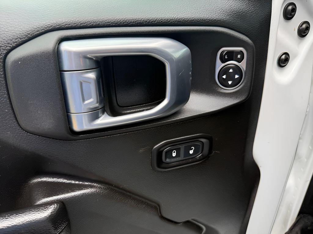 used 2022 Jeep Gladiator car, priced at $27,466