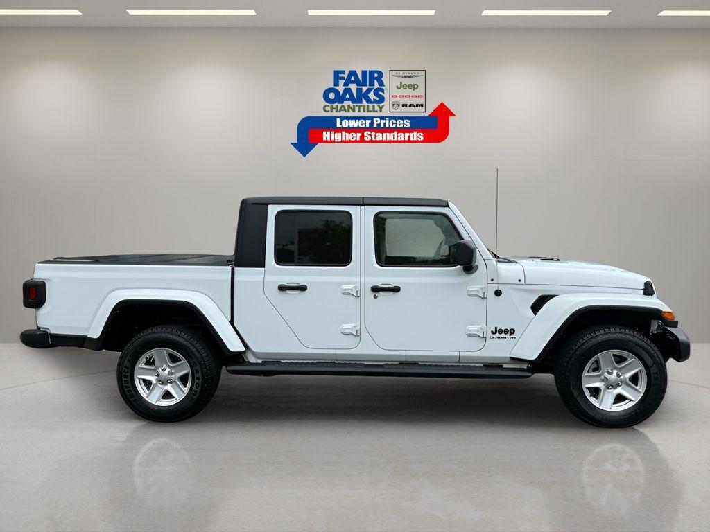 used 2022 Jeep Gladiator car, priced at $27,466