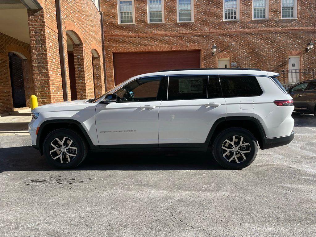 new 2025 Jeep Grand Cherokee L car, priced at $47,388