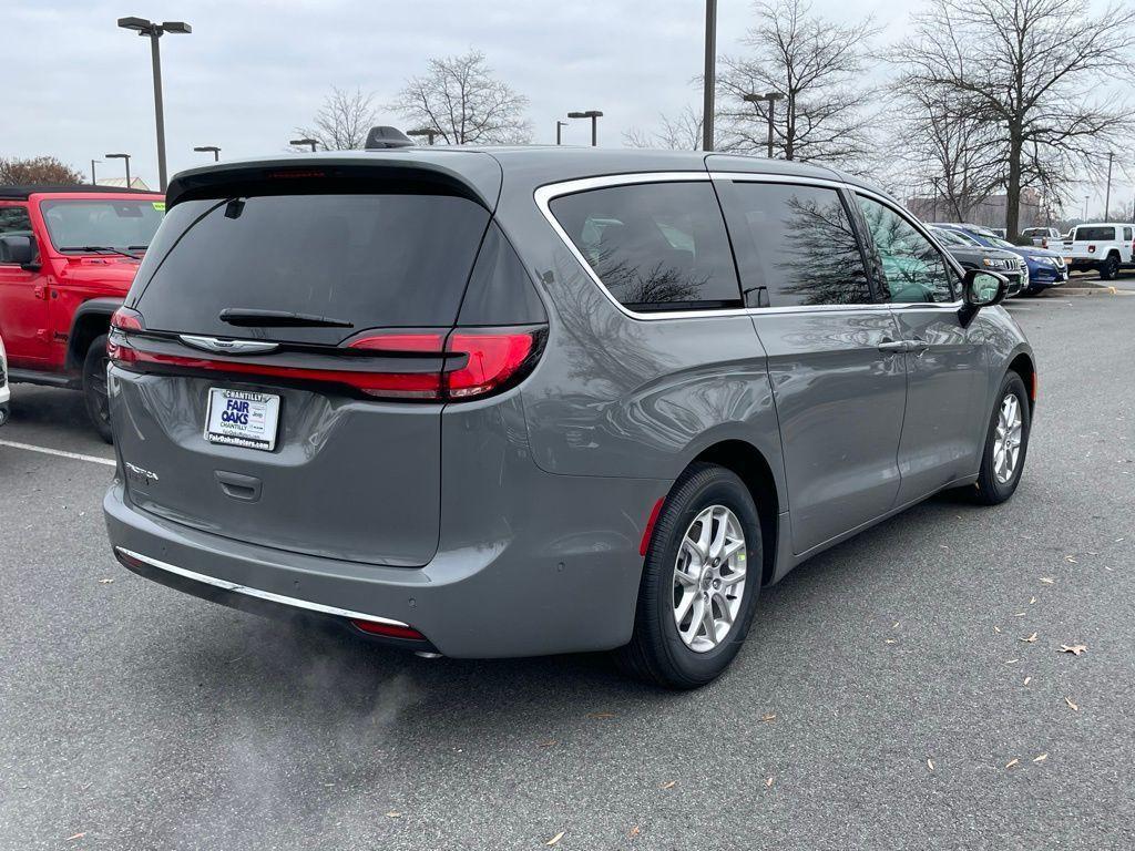 new 2025 Chrysler Pacifica car, priced at $43,247