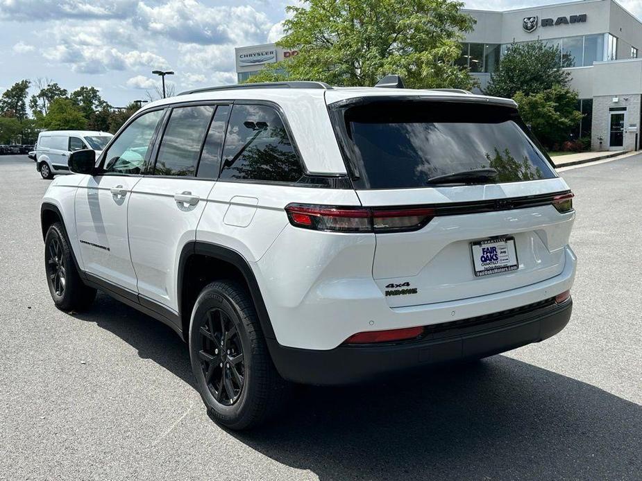 new 2024 Jeep Grand Cherokee car, priced at $39,054