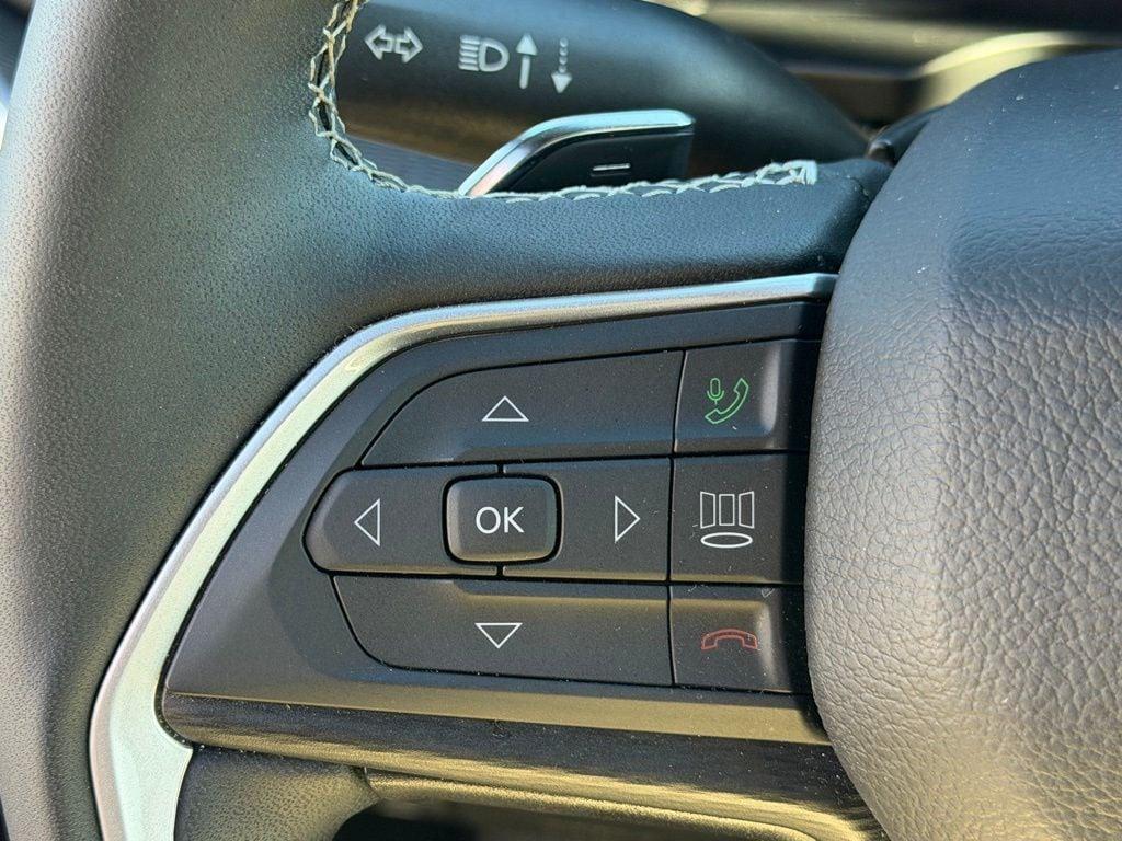 used 2024 Jeep Grand Cherokee car, priced at $29,650