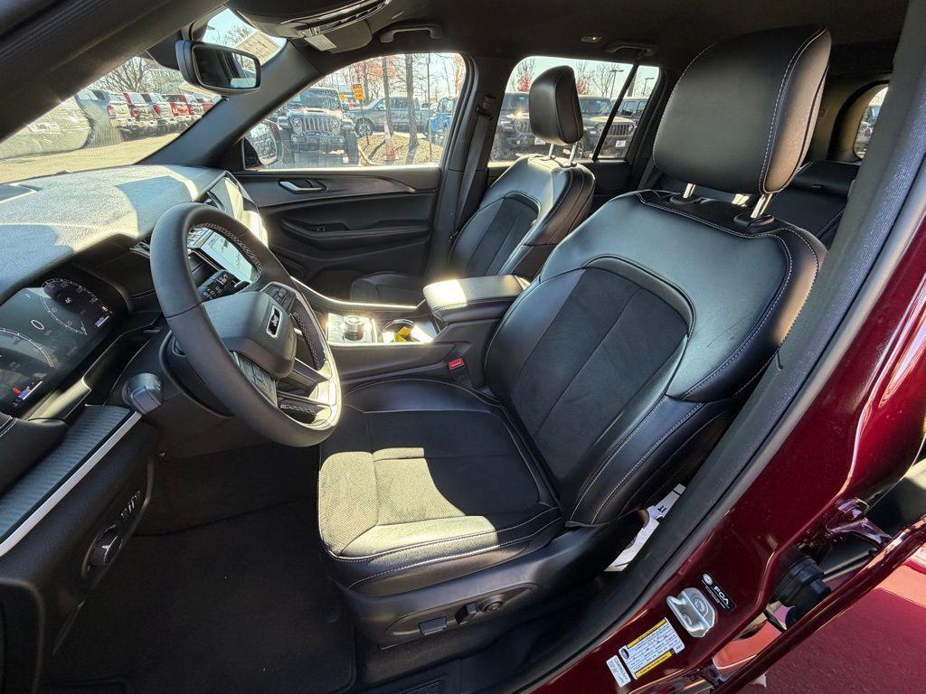 used 2024 Jeep Grand Cherokee car, priced at $29,650