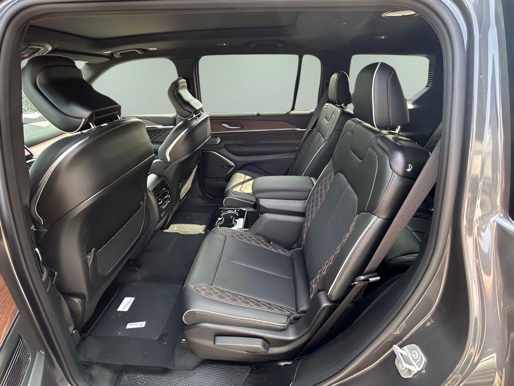 new 2025 Jeep Grand Cherokee L car, priced at $58,962