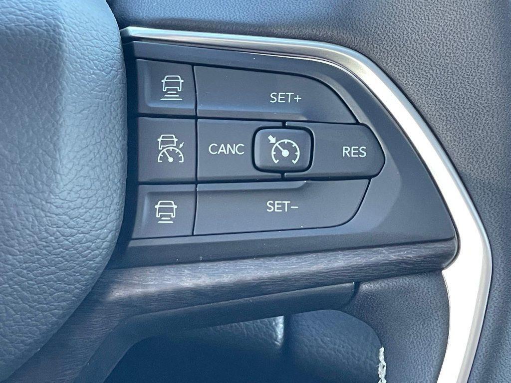 new 2025 Jeep Grand Cherokee car
