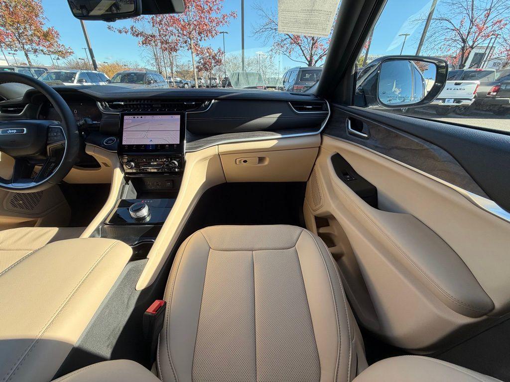used 2024 Jeep Grand Cherokee car, priced at $36,910