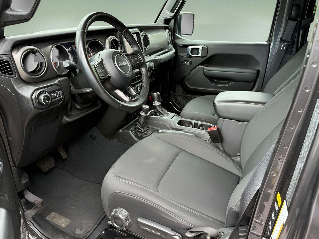 used 2022 Jeep Gladiator car, priced at $27,936