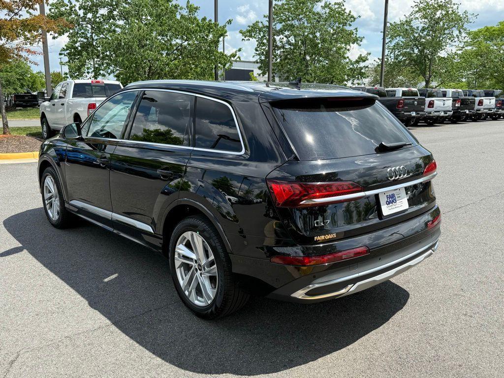 used 2024 Audi Q7 car, priced at $46,931