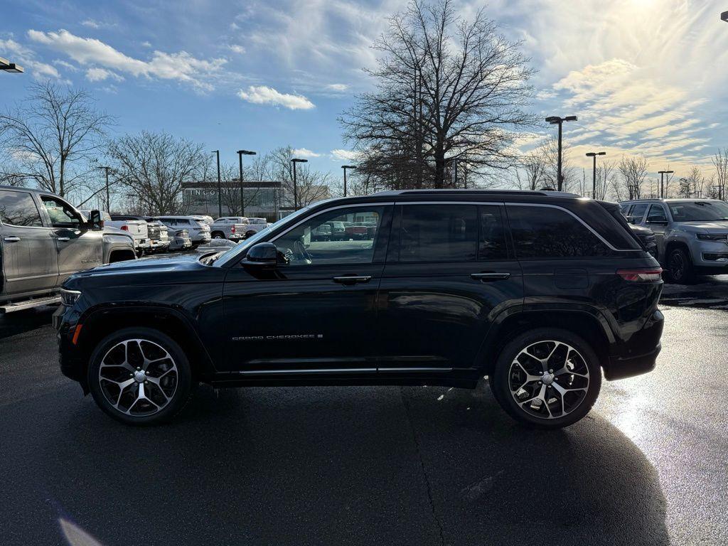 used 2022 Jeep Grand Cherokee car, priced at $40,000