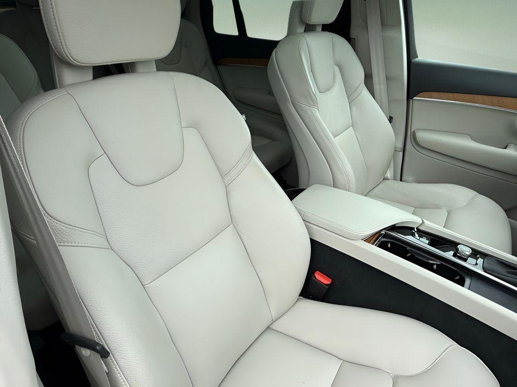 used 2022 Volvo XC90 car, priced at $33,517