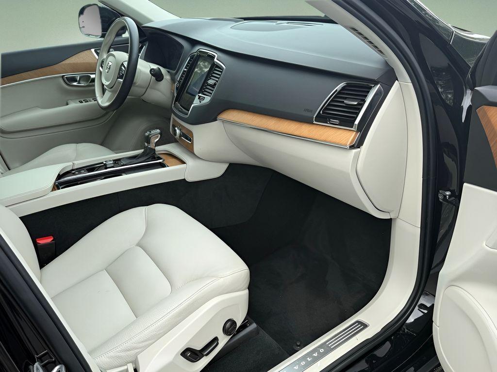 used 2022 Volvo XC90 car, priced at $33,517