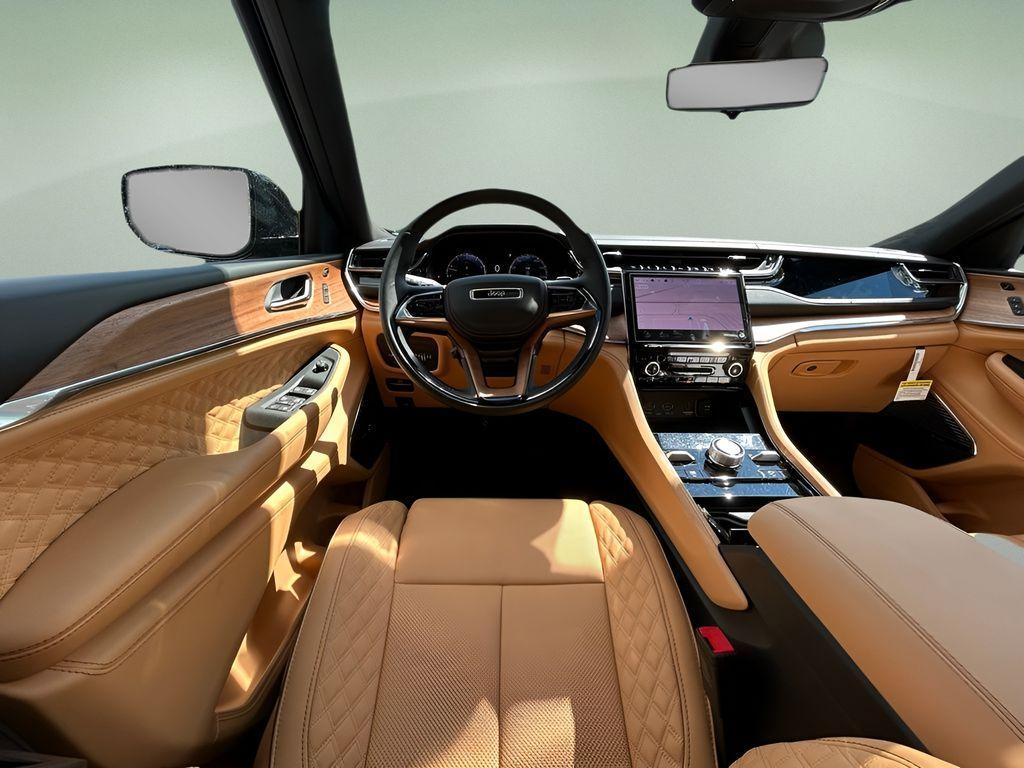 new 2025 Jeep Grand Cherokee car, priced at $65,096