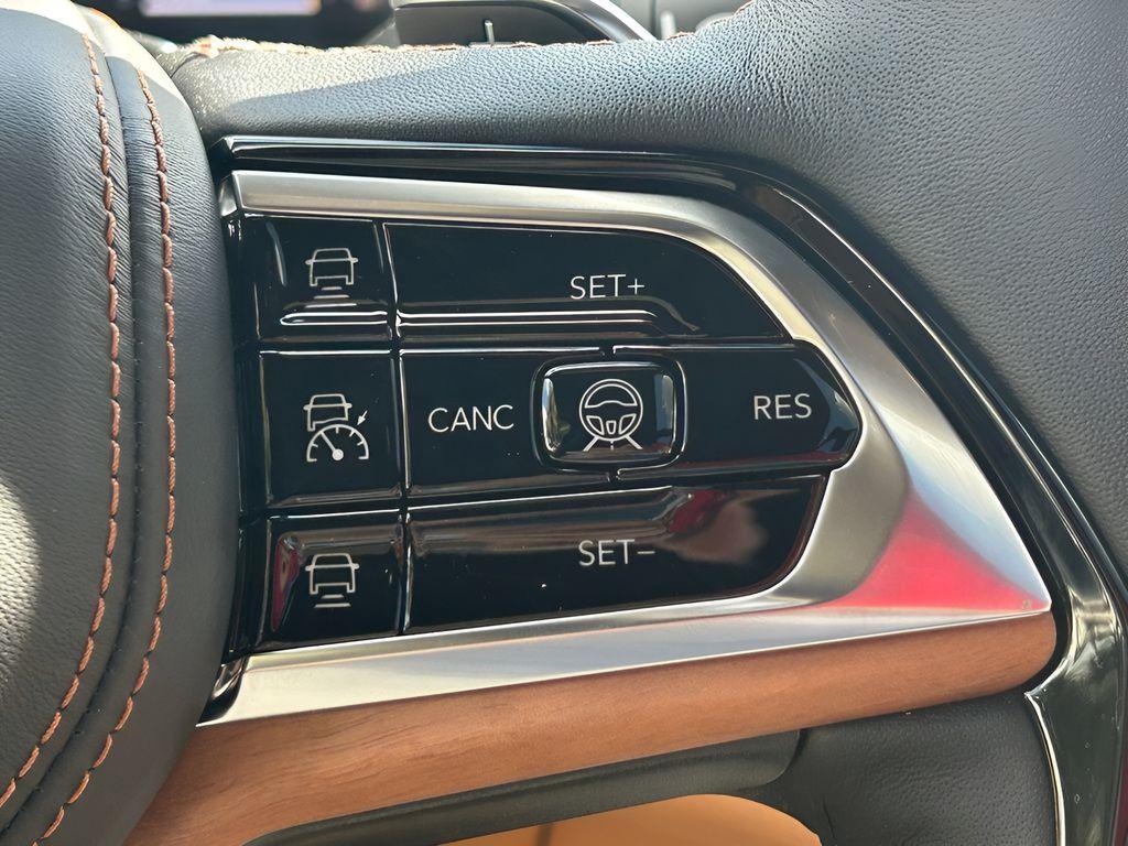 new 2025 Jeep Grand Cherokee car, priced at $65,096