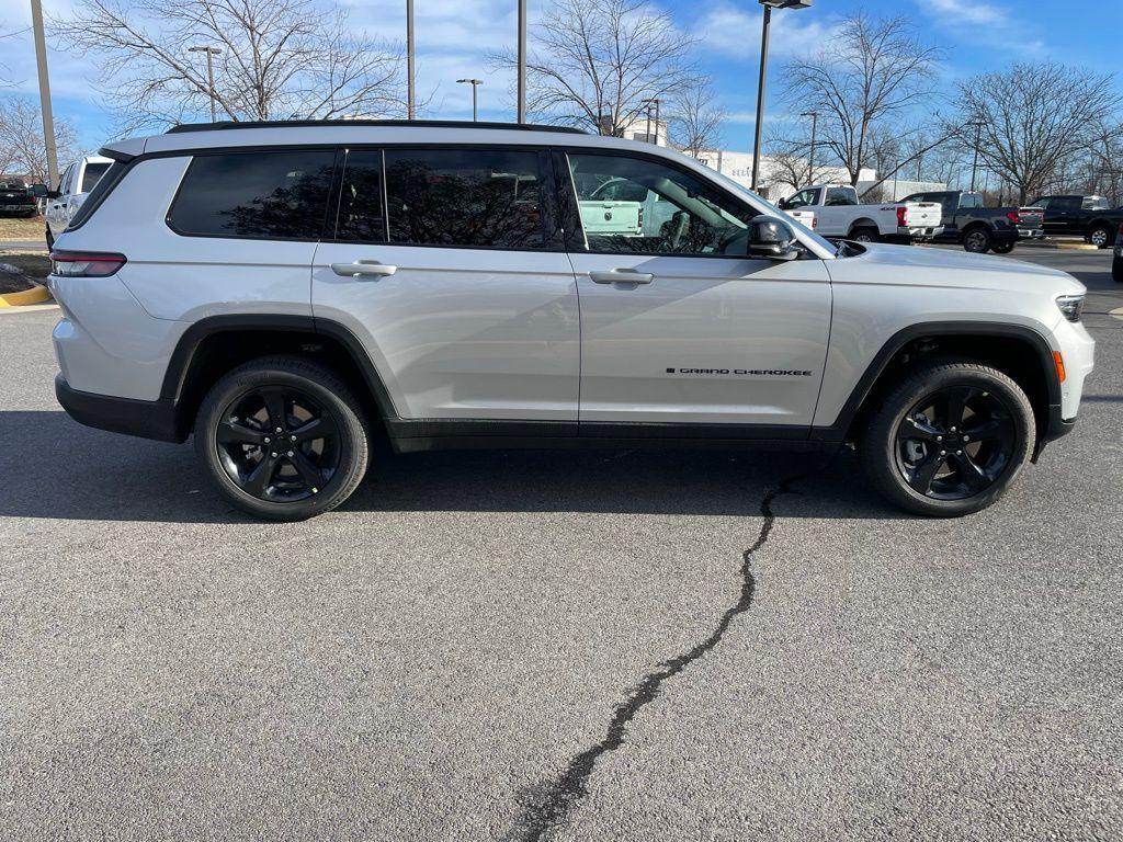 new 2025 Jeep Grand Cherokee L car, priced at $52,821