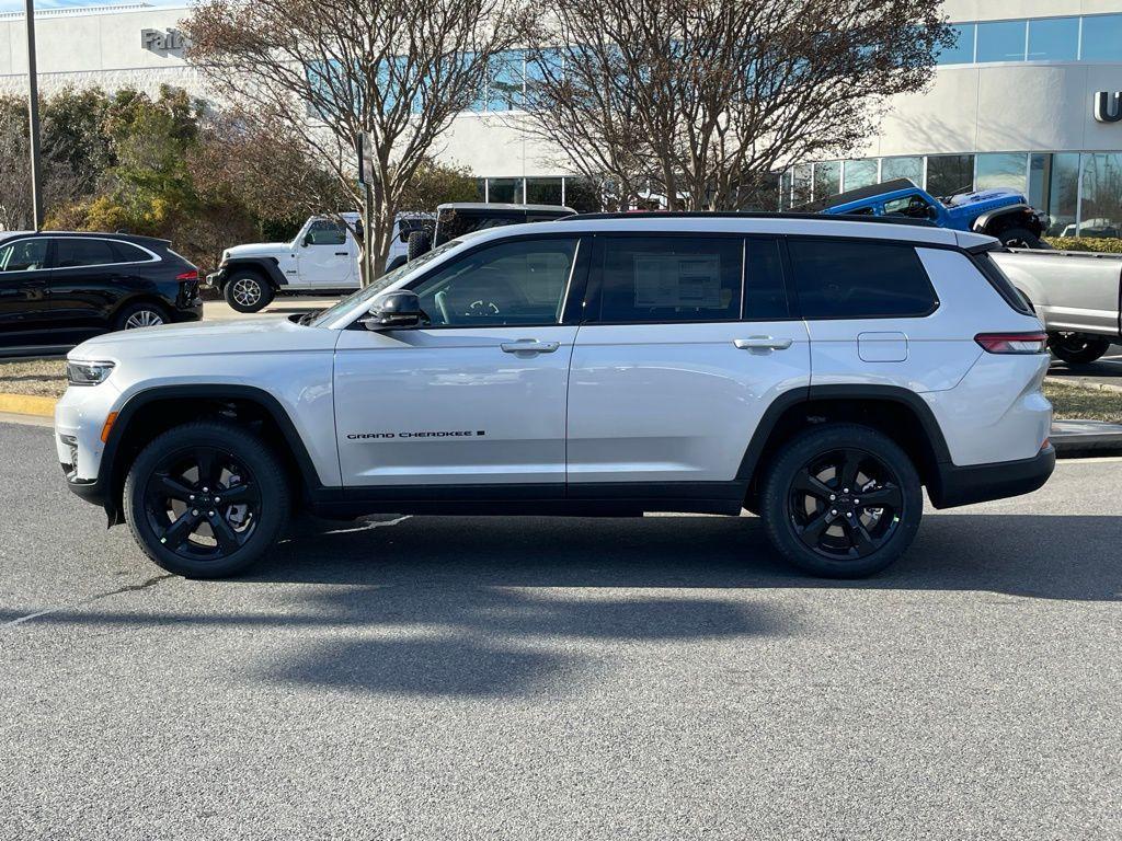 new 2025 Jeep Grand Cherokee L car, priced at $52,821