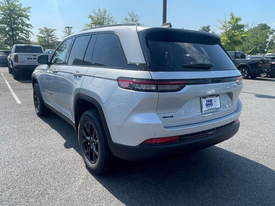 new 2024 Jeep Grand Cherokee car, priced at $39,072