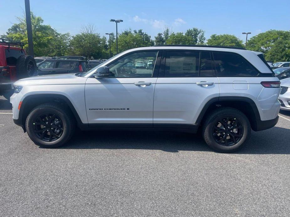 new 2024 Jeep Grand Cherokee car, priced at $39,072