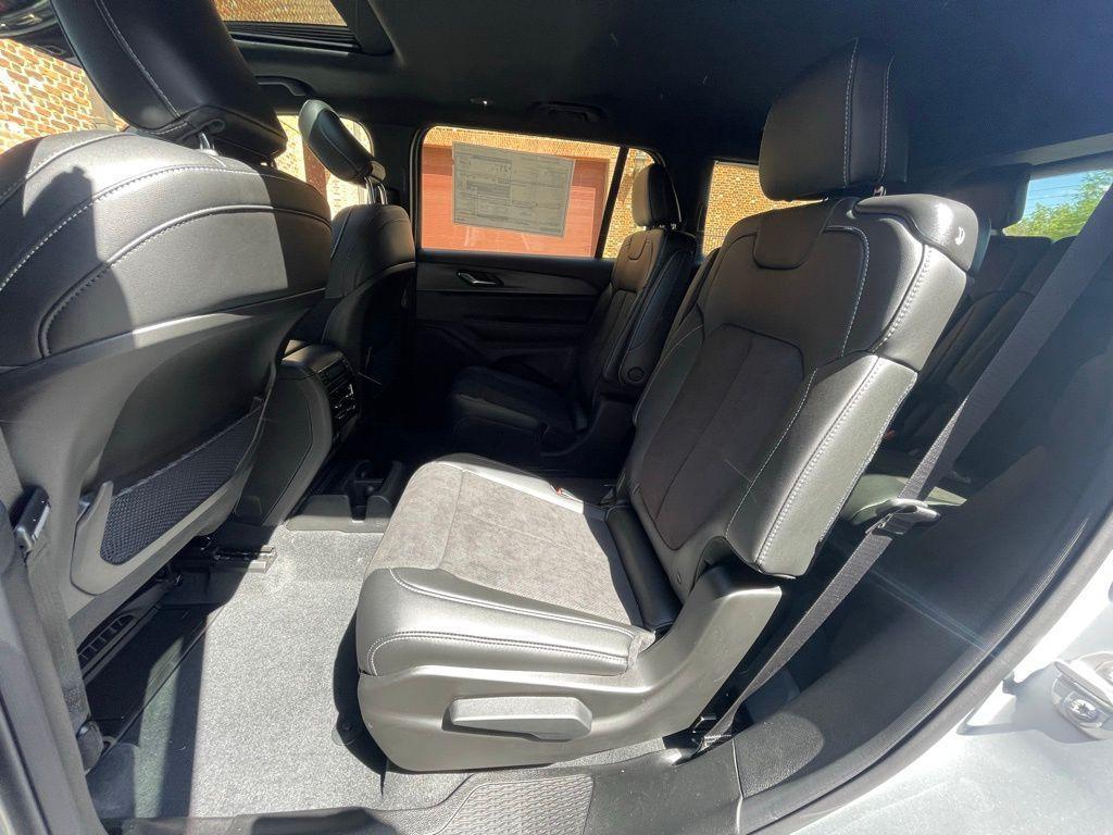new 2025 Jeep Grand Cherokee L car, priced at $38,170