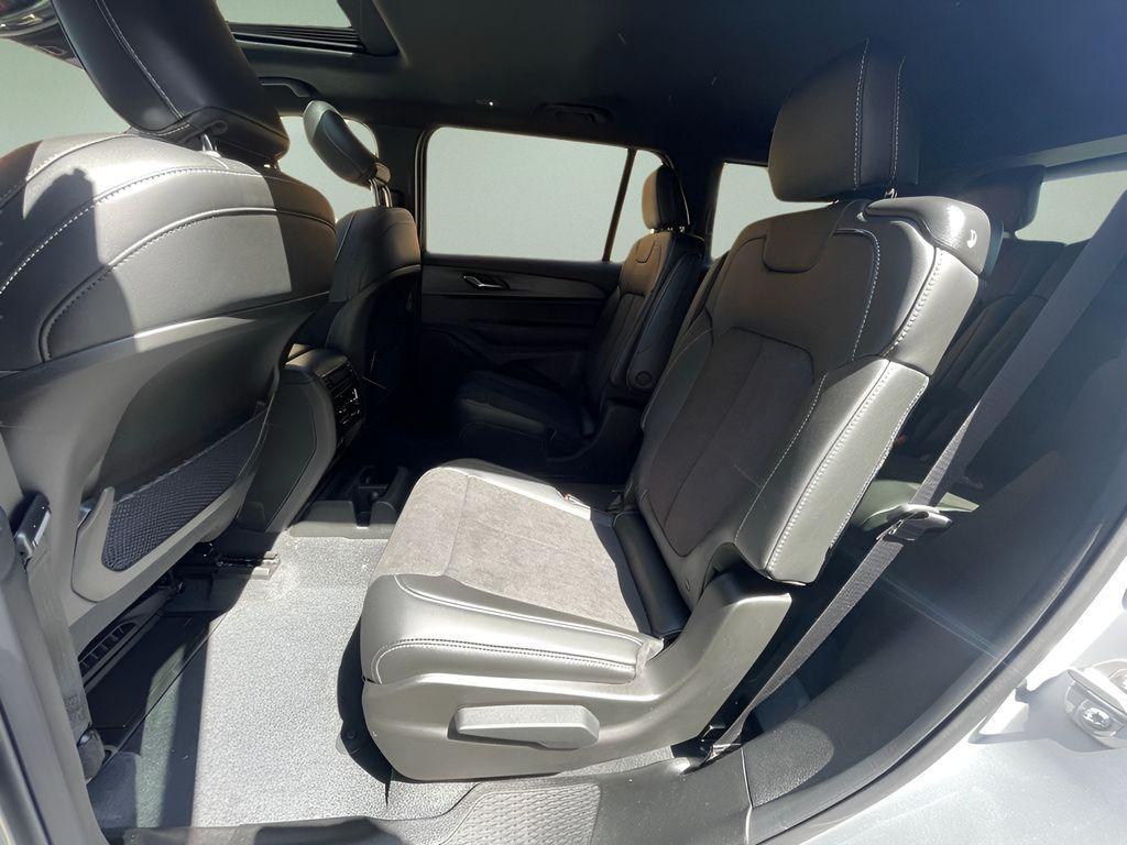 new 2025 Jeep Grand Cherokee L car, priced at $40,170