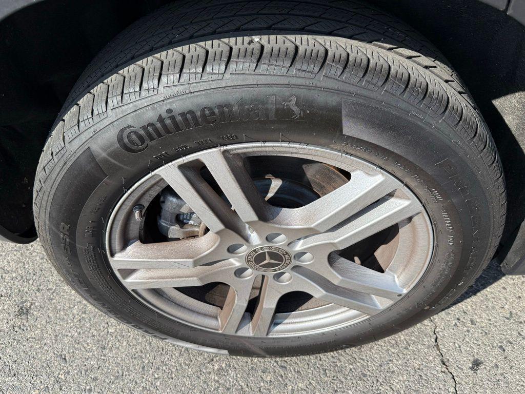 used 2023 Mercedes-Benz GLB 250 car, priced at $34,153