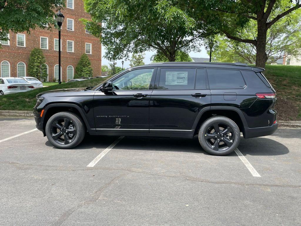 new 2025 Jeep Grand Cherokee L car, priced at $45,722