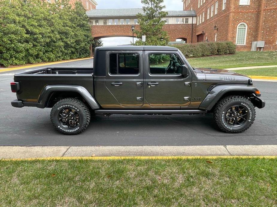 new 2024 Jeep Gladiator car, priced at $46,955