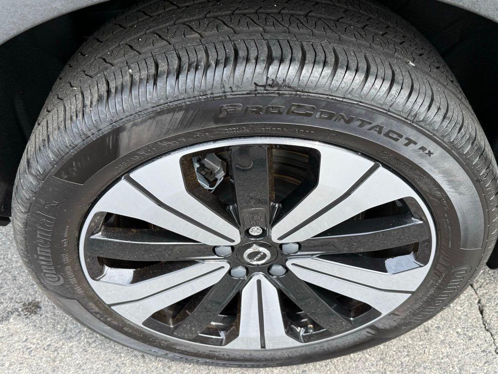 used 2023 Volvo XC40 Recharge Pure Electric car, priced at $36,298