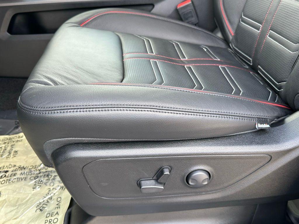 new 2025 Ram 1500 car, priced at $73,555