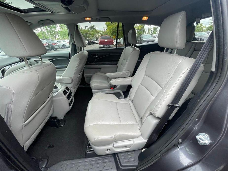 used 2022 Honda Pilot car, priced at $33,286